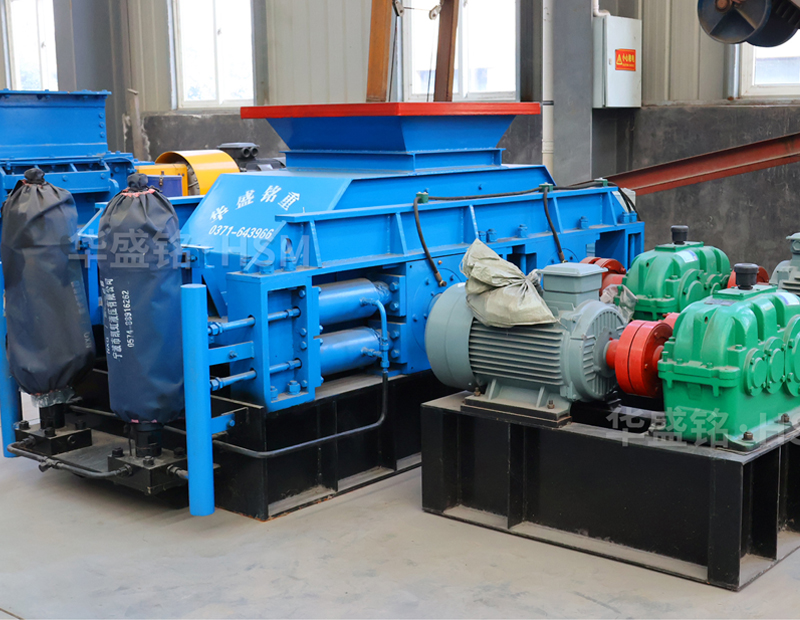 哪種對輥式制砂機適合產量高?當然是液壓對輥機了!